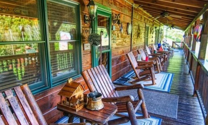 Creston Cabina | Log Cabin at the Twisted River