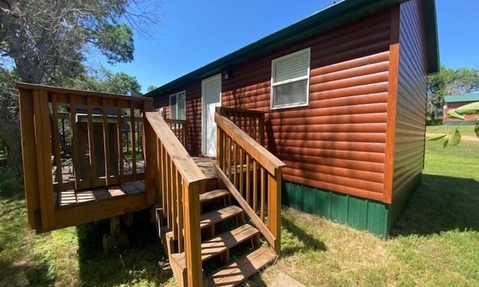 Grassy Butte Cabina | Log Cabin by ND Badlands