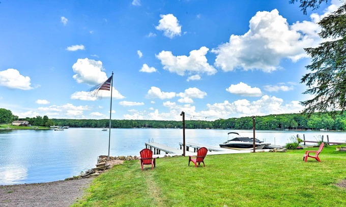 Indian Lake Cabina | Log Cabin Getaway on Double Lot at Indian Lake!