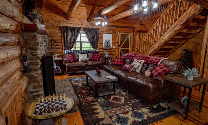 Mountain Home Cabina | Log Cabin Getaway, Lakes, Rivers, Hiking, Fishing, Wi-Fi & More