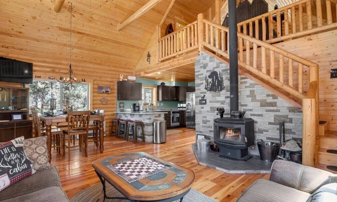 Florissant Cabina | Log Cabin, Hot tub, Wood Stove
