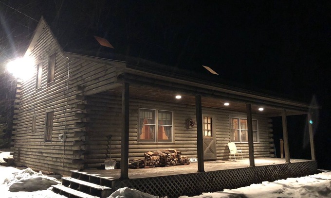 Stratton Cabina | Cabaña de madera en el bosque en el corazón de Ski Country