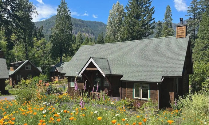 McKenzie Bridge Cabina | Log Cabin Inn 18 On The McKenzie River