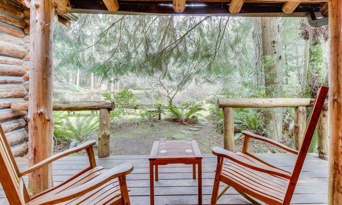 Greenbank Cabina | Cabaña de madera en 25 acres con encanto rústico y confort moderno.