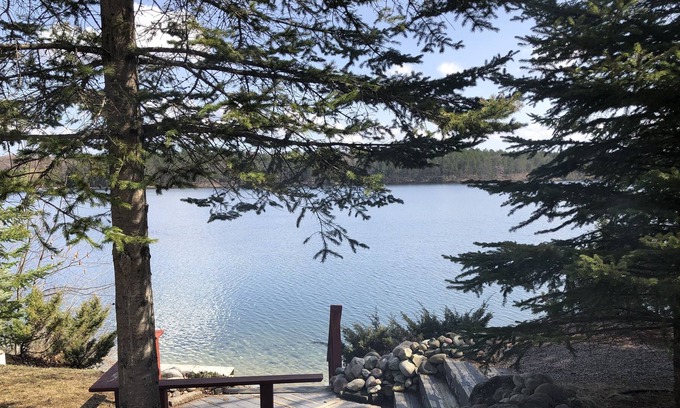 Cheboygan Cabina | Log Cabin on Long Lake