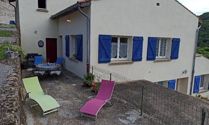 Lamastre Casa | Logement Calme et Spacieux Avec vue à 400 M D'un Plan D'eau