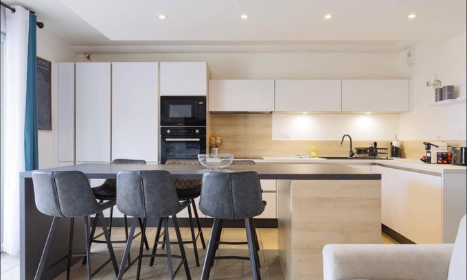 Riquier Apartamento | Logement Moderne Luxueux Parking AC côté de la mer