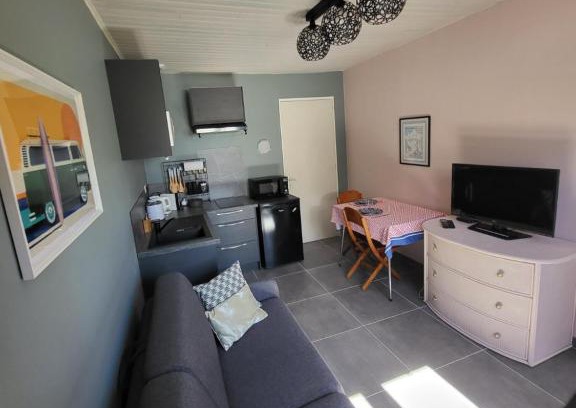 Ludon-Medoc Apartamento | Logement proche de Bordeaux, route des Châteaux