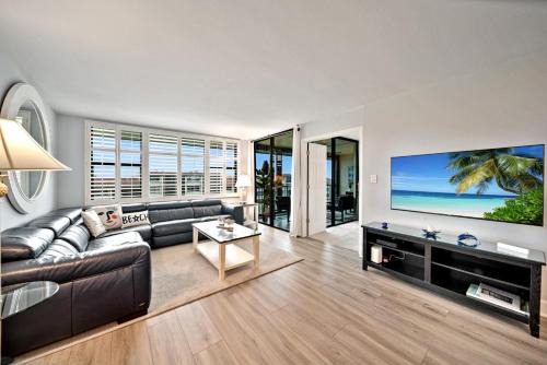 Sanibel Casa | Loggerhead Cay #324