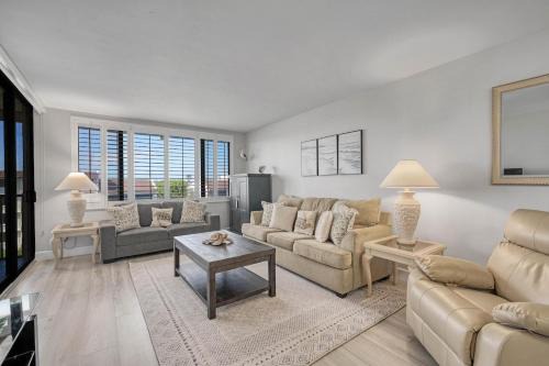 Sanibel Casa | Loggerhead Cay #434