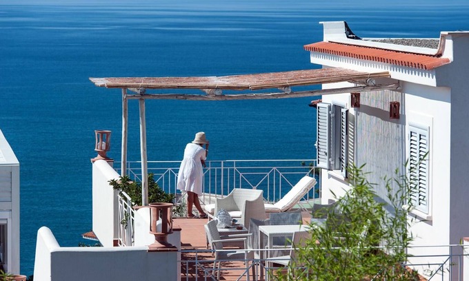 Villammare Apartamento | Loggia Appartment with large sea view terrace and swimming pool
