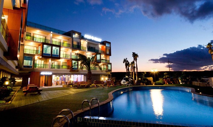 Downtown Hotel | Login Resort