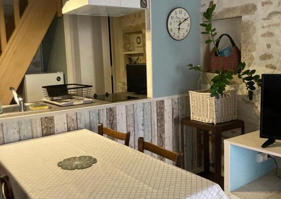 Varennes-les-Narcy Casa | Logis côté Jardin