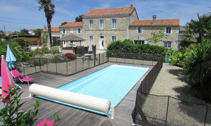 Le Gua Casa | Logis de Chalons à la mer