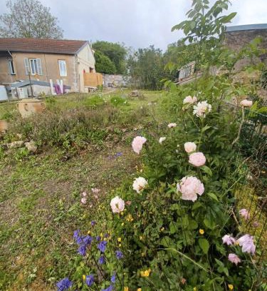 Trezelles Casa | Logis des Pivoines