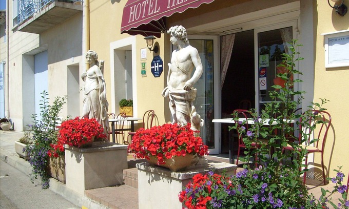 Saint-Gilles Hotel | Logis Héraclée