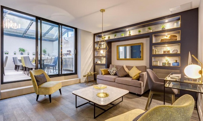 Batignolles Hotel | Logis hôtel Jardin de Villiers