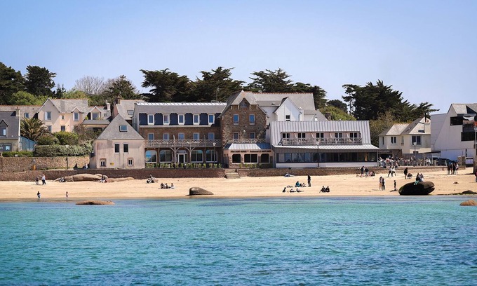 Perros-Guirec Hotel | Logis Hôtel Saint-Guirec et de la Plage