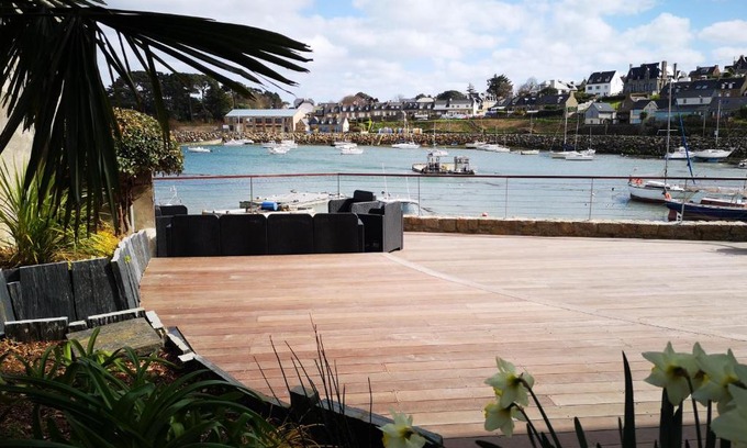 Loguivy Casa | Loguivy vue mer les pieds dans l eau
