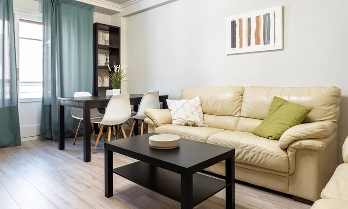 Delicias Apartamento | LOIRA VIÑAZA: Moderno y funcional piso de 4 hab.