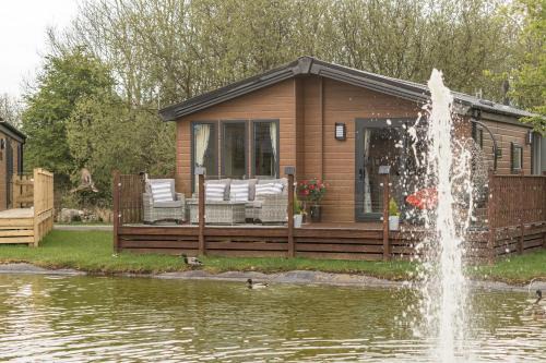 South Lakeland Leisure Village Casa | Loluke Lodge on The Lake