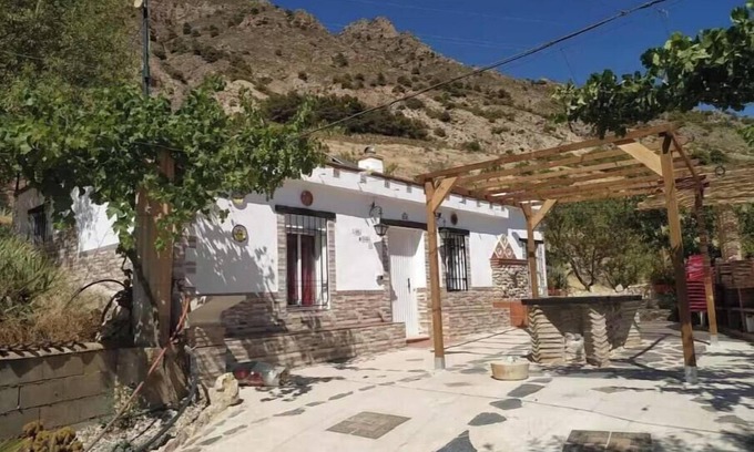 Durcal Casa | Loma Negra Rural House, with fireplace, swimming pool and barbecue
