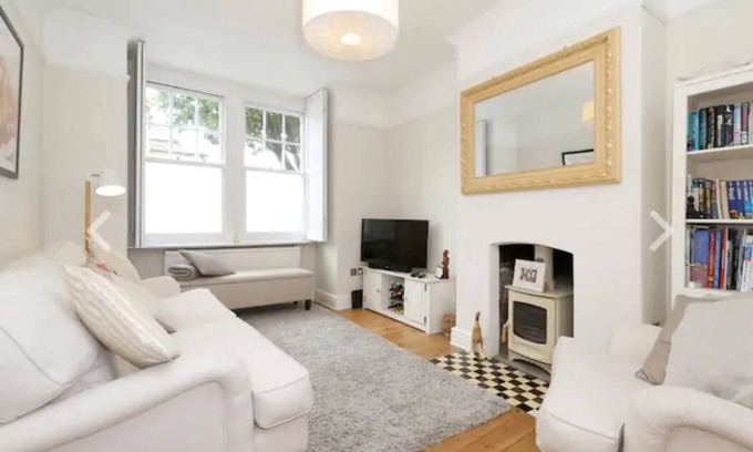 Woodberry Down Apartamento | London bright flat+open fireplace+garden+staycation+wfh fast wifi