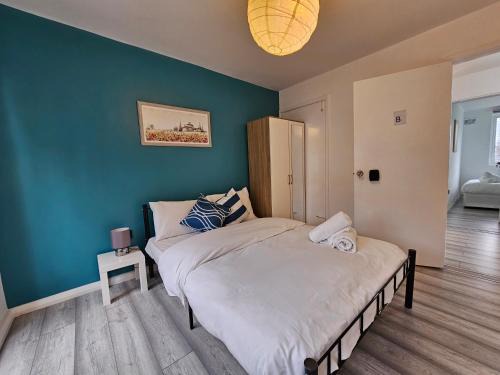 Bow Casa | London Mile End Rooms