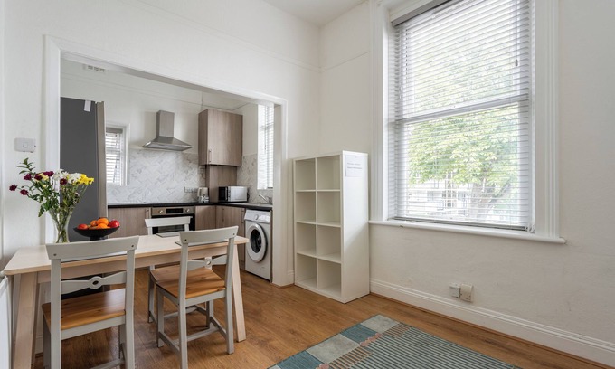 Canning Town Apartamento | London Oasis - Modern 3 Bedroom Apartment