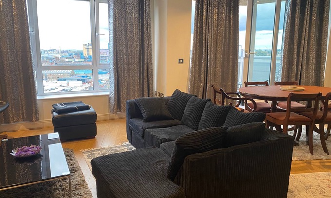 Royal Docks Apartamento | London Riverside Apartment-2 Bed-freep-balcony