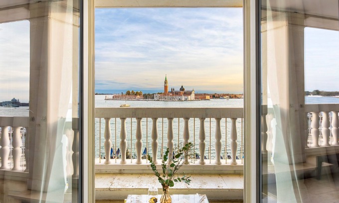 Castello Hotel | Londra Palace Venezia