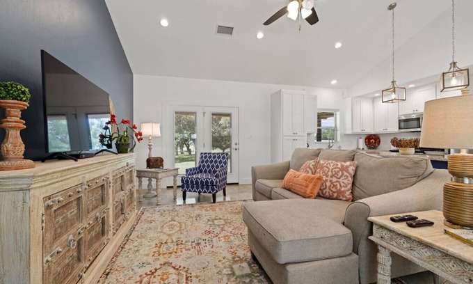 Fredericksburg Cabina | Lone Star Cabin No. 14