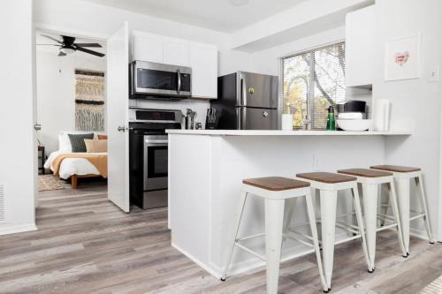 Vance Jackson Casa | Lone Star Casita