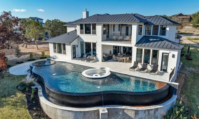 Leander Casa | Lone Star Luxe - Pool/Hot tub/Theater/Gameroom