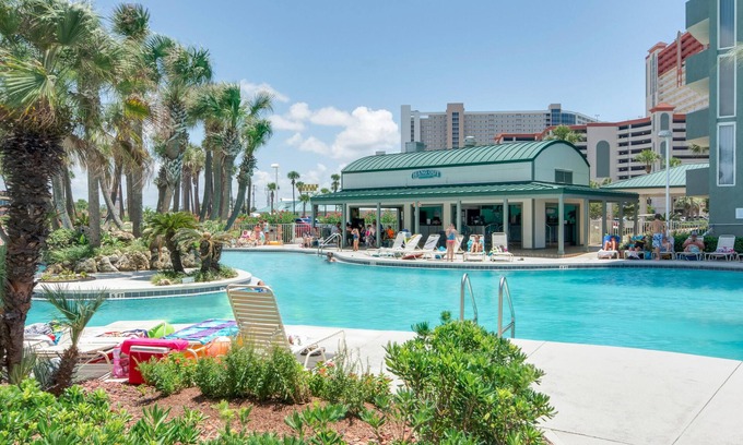 Long Beach Condominio | Long Beach by Book That Condo