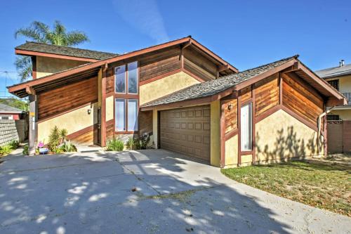 South Wrigley Apartamento | Long Beach Condo with Balcony about 2 Mi to Downtown!