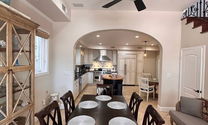 Peninsula Casa | Long Beach Peninsula Vacay Stay steps from the sand and beautiful Bay!