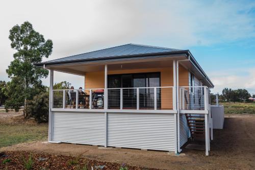 Murray Bridge Casa | Long Island Retreat - Rosella