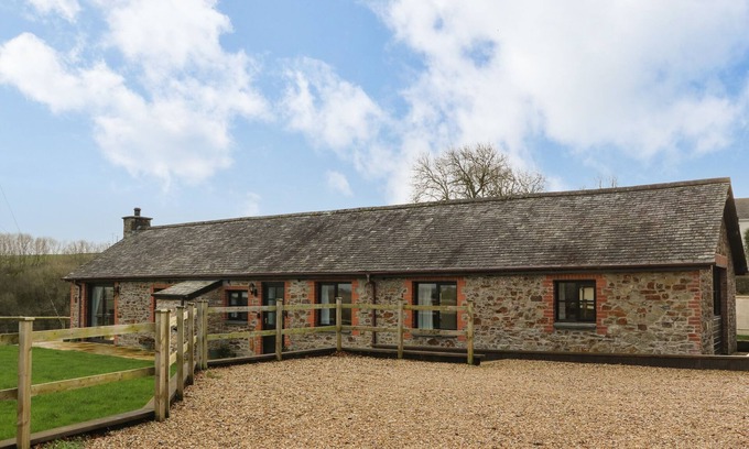 Littleham Cabaña | LONG LINNEY, pet friendly, character holiday cottage in Bideford
