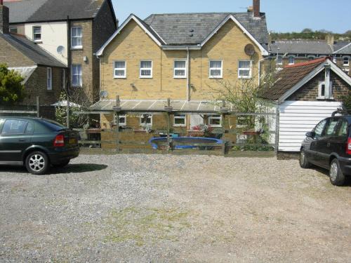 Dover Casa | Longfield Guest House