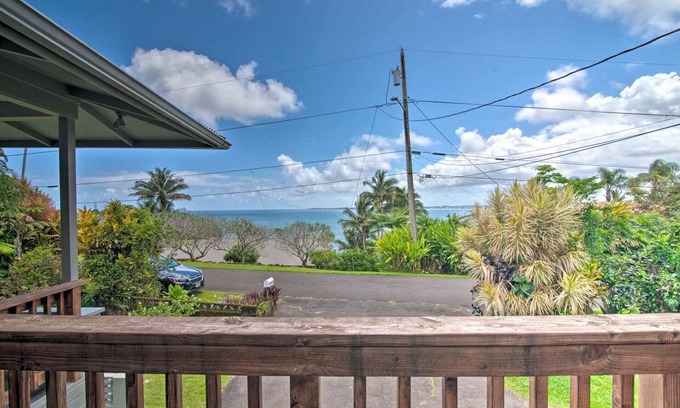 Paukaa Cabaña | LOOK! Kai Cottage coastal getaway in Pauka'a!
