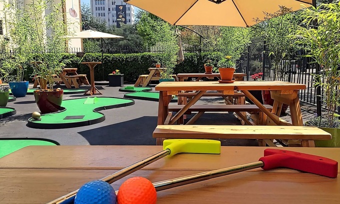 Goose Hollow Hotel | Look No Further! 3 Pet-friendly Units, Onsite Pop-Up Cinema and Mini-golf!