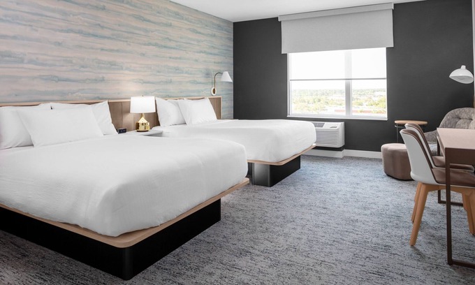 Clearwater Hotel | Look No Further! Free Breakfast, Pets Allowed, Near Safety Harbor Beach