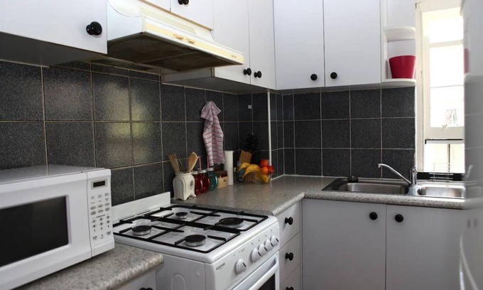 Elizabeth Bay Apartamento | Looking For A Bargain? Great Value 1 Bedroom Central Potts Point Pad
