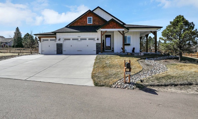 Gleneagle Otro | Looking for a place to stay in Northgate area?