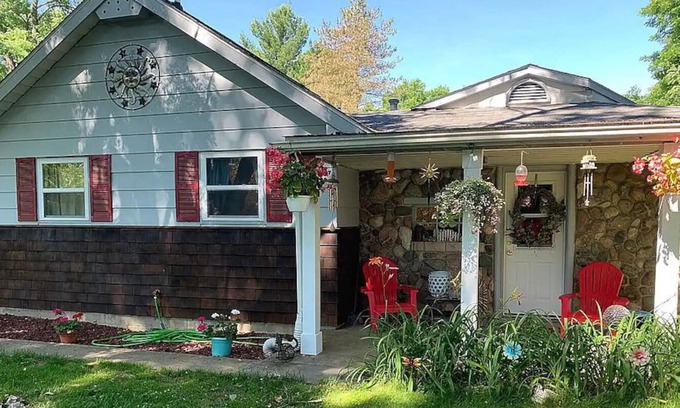 Flint Casa | Looking for cozy and convenient? Check out Odin's Place!