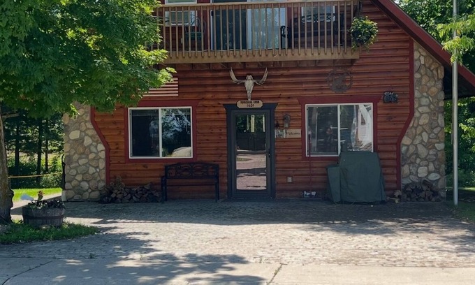 Whipholt Casa | Looking to enjoy time at the lake?