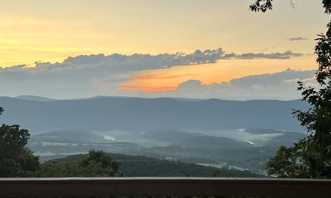 Rileyville Cabina | Lookout Cabin in the mountains, Amazing Views!
