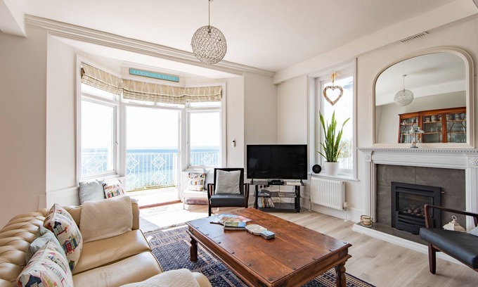 Folkestone Apartamento | Lookout Post by Bloom Stays - ideal for couples and families