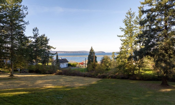 Lopez Island Casa | Lopez Island, Pebbles on Bayshore #308